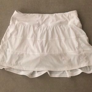 White lululemon skort
